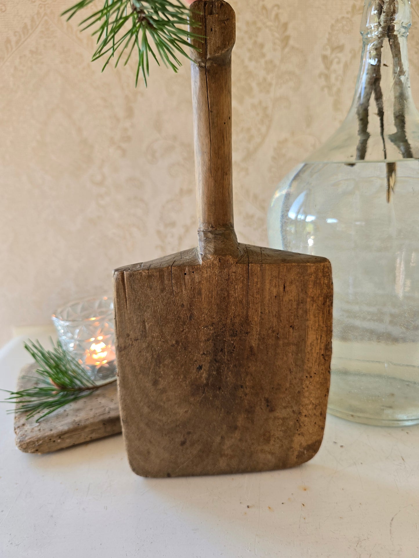 Oude houten wasklopper, donker