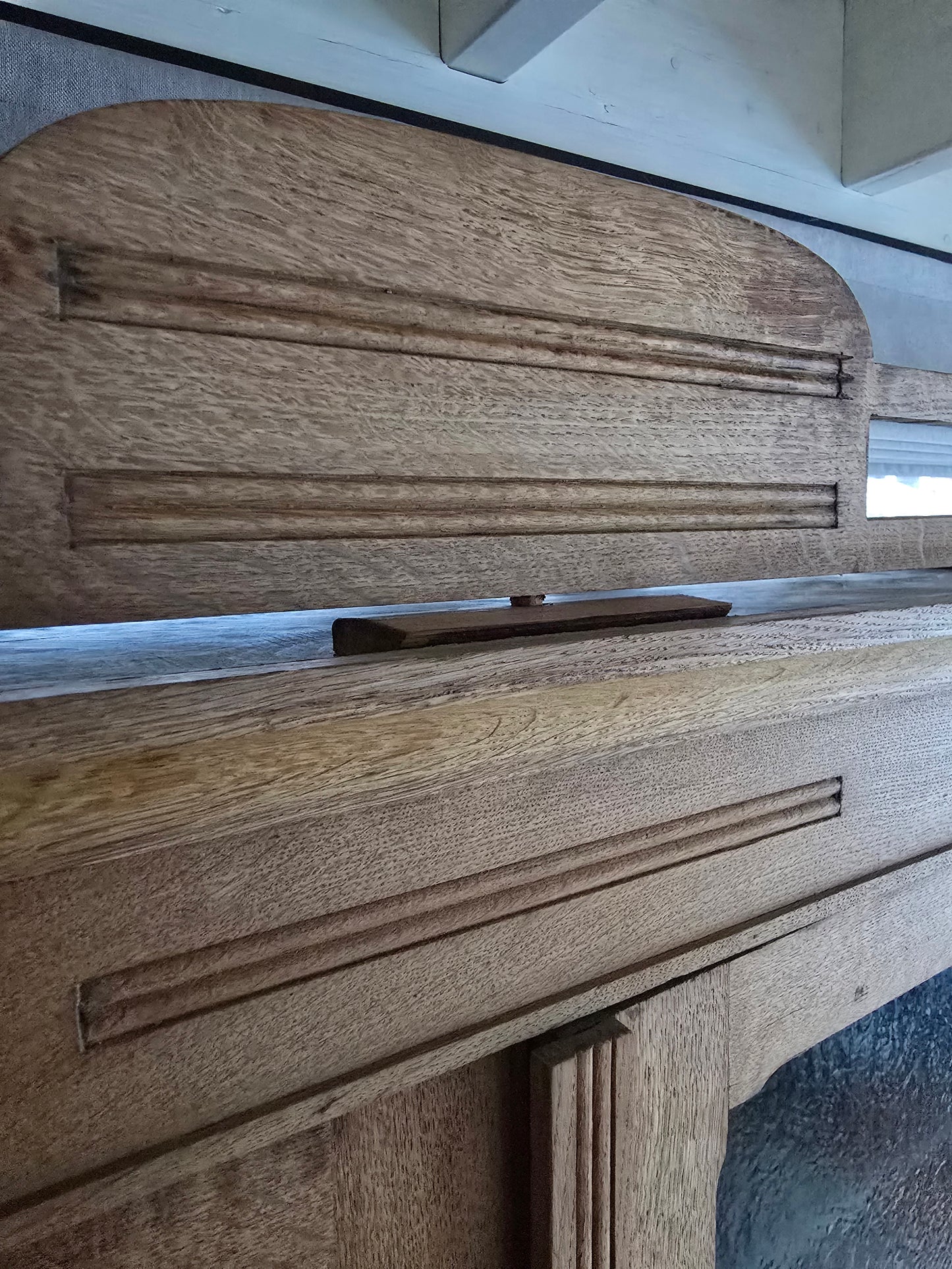 oude-brocante-kast-detail-demonteerbaar