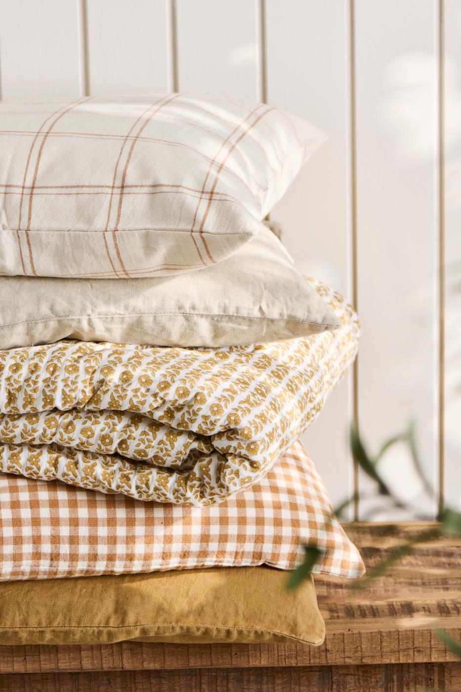 Kussenhoes Theodor, naturel met rustiek bruin ruitpatroon