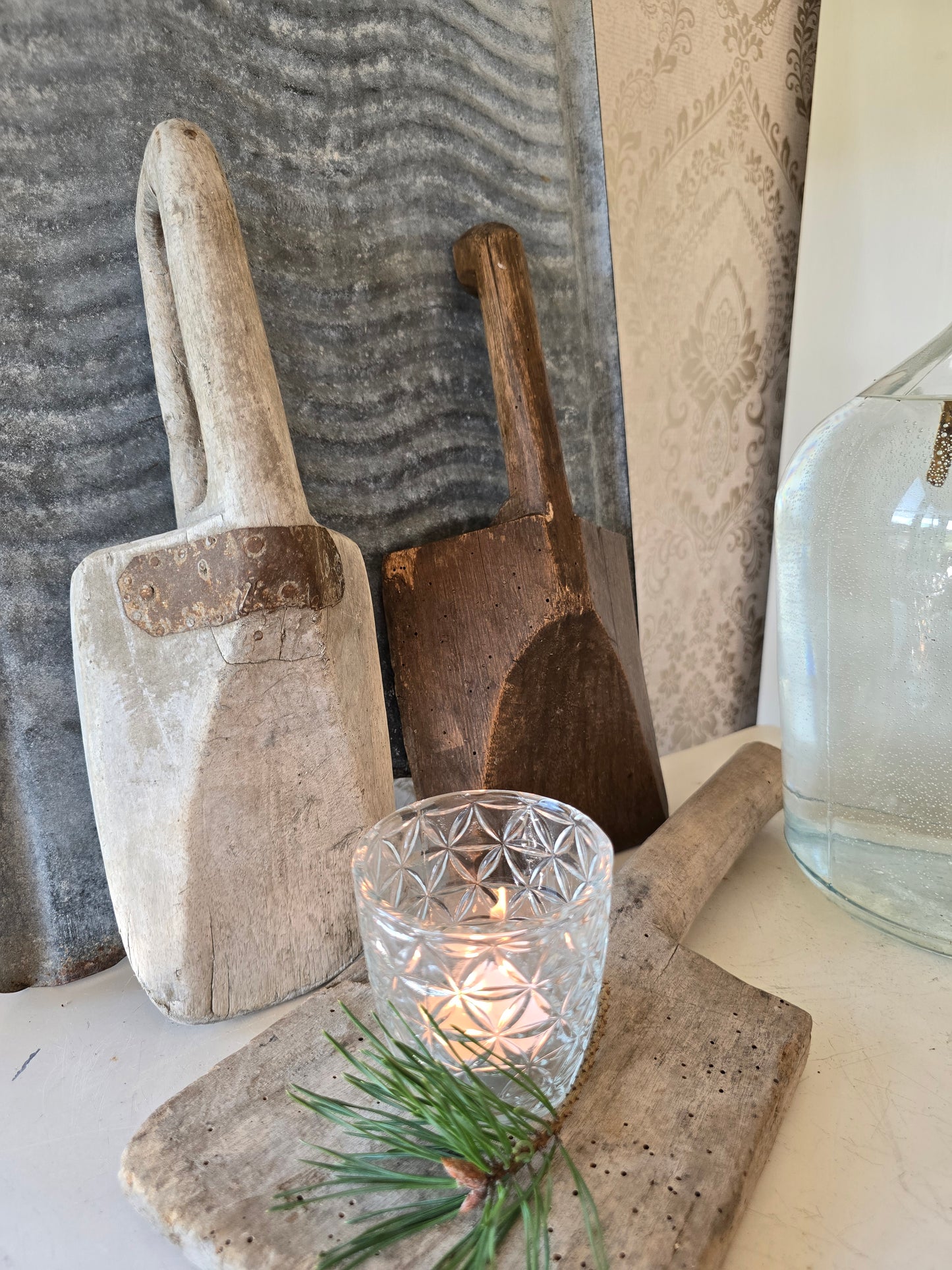 Oude houten wasklopper, dubbel handvat