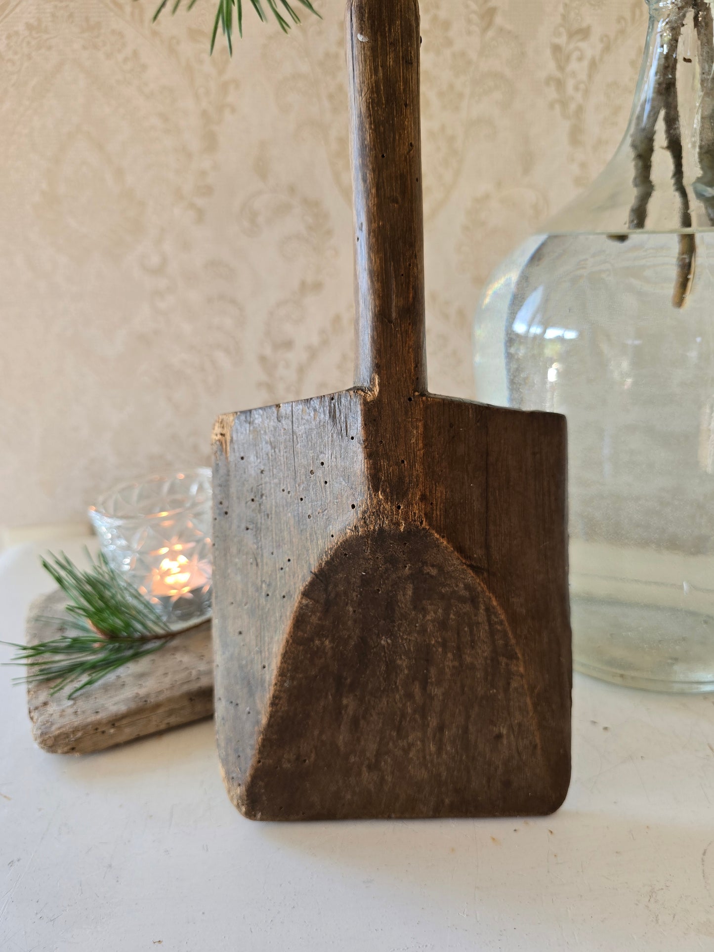 Oude houten wasklopper, donker