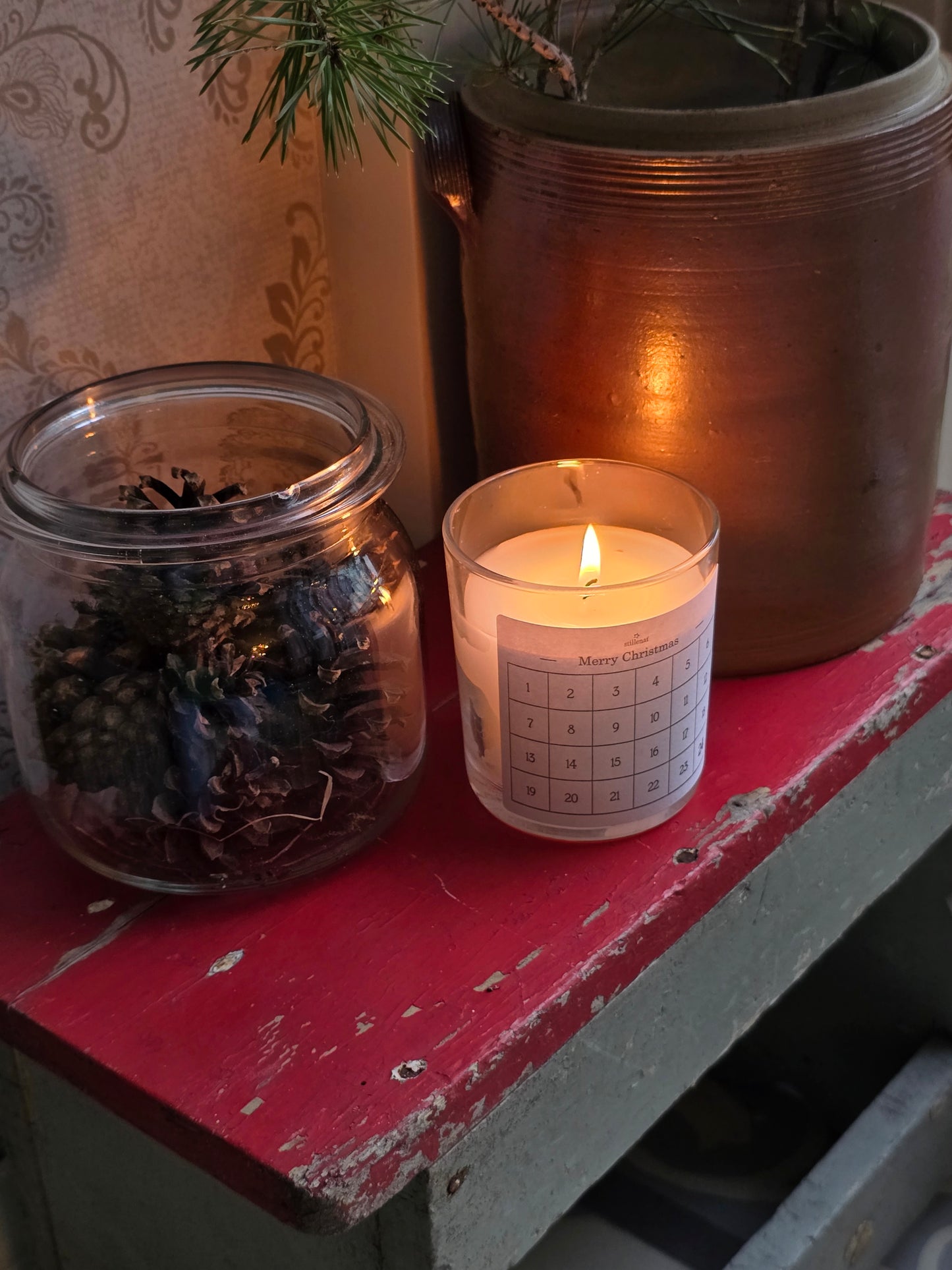 Brocante opstapje, grijs rood