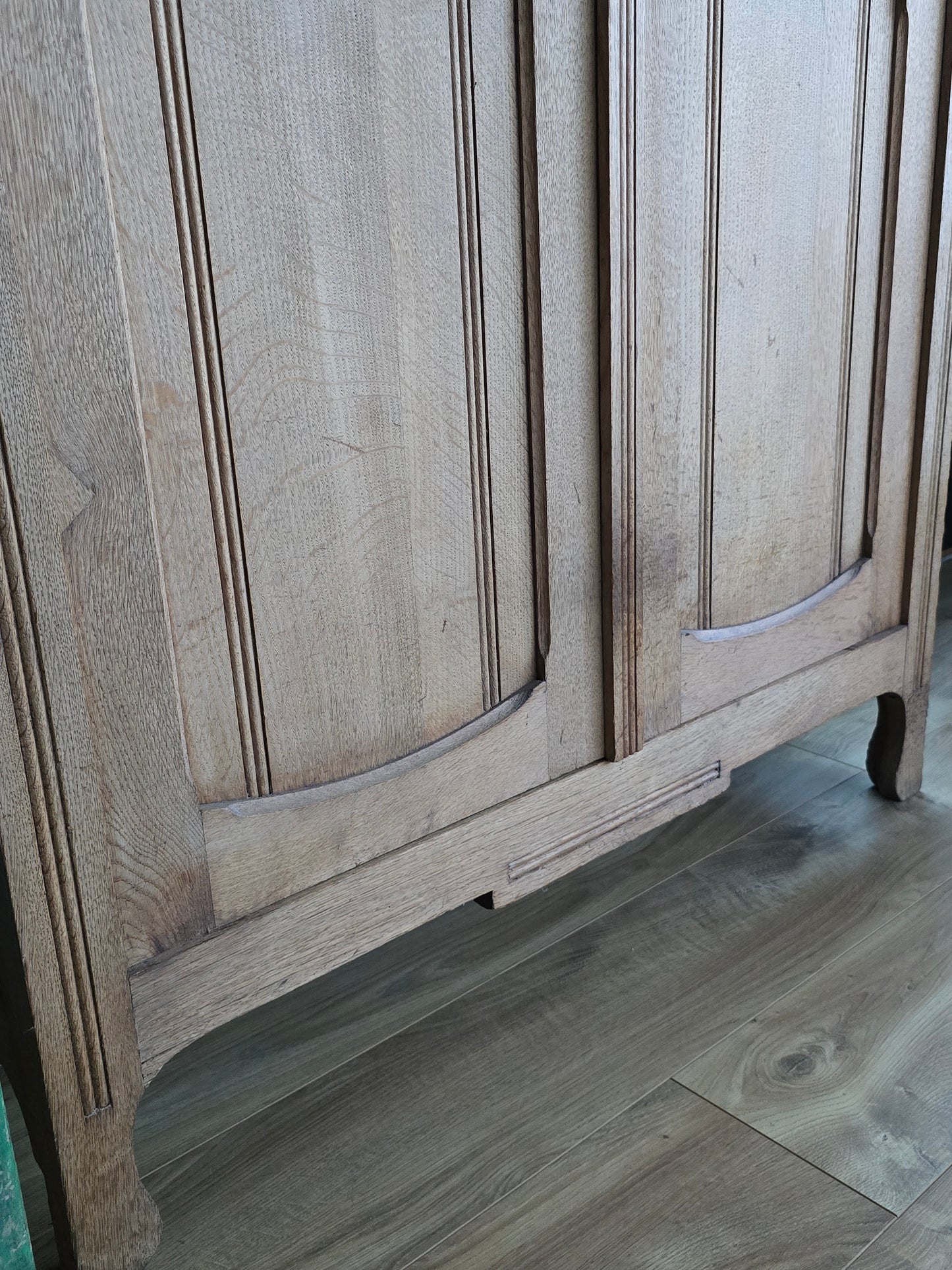 oude-brocante-kast-detail-houtwerk