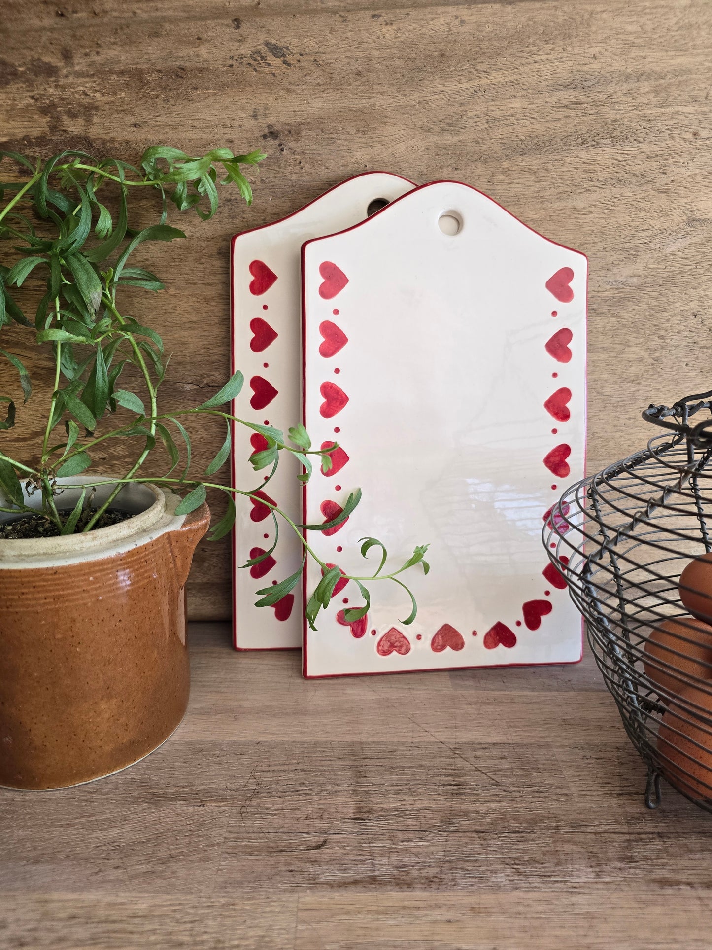 Set broodplankjes, wit met rode hartjes