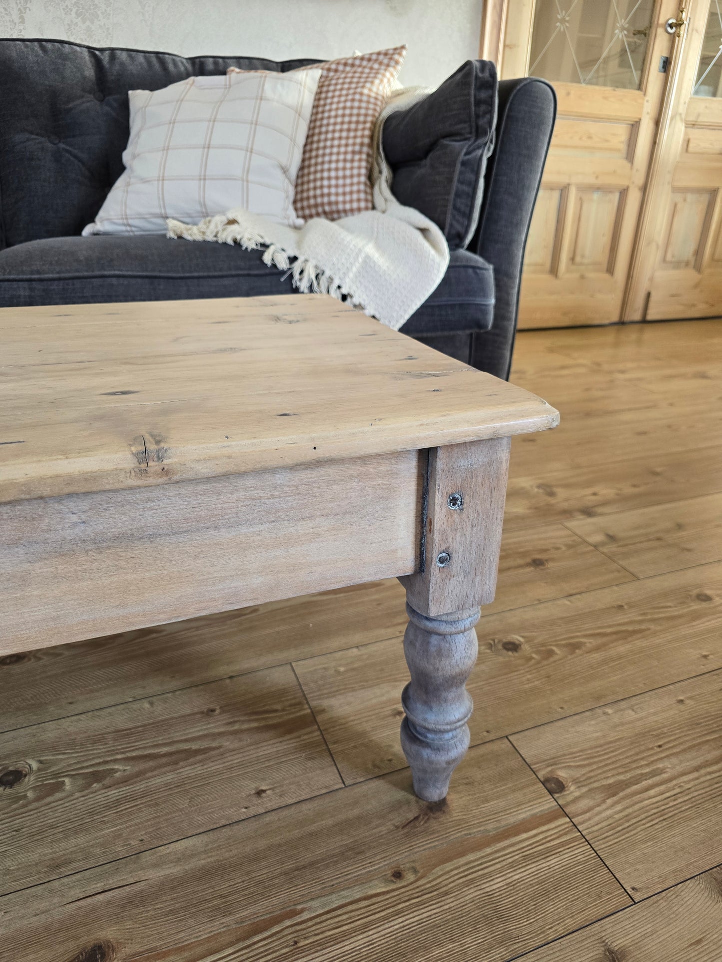 Houten salontafel, landelijke brocante stijl