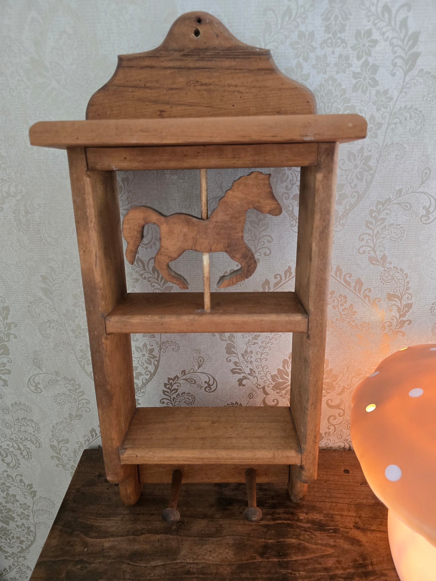 Kapstok, hout met paardje