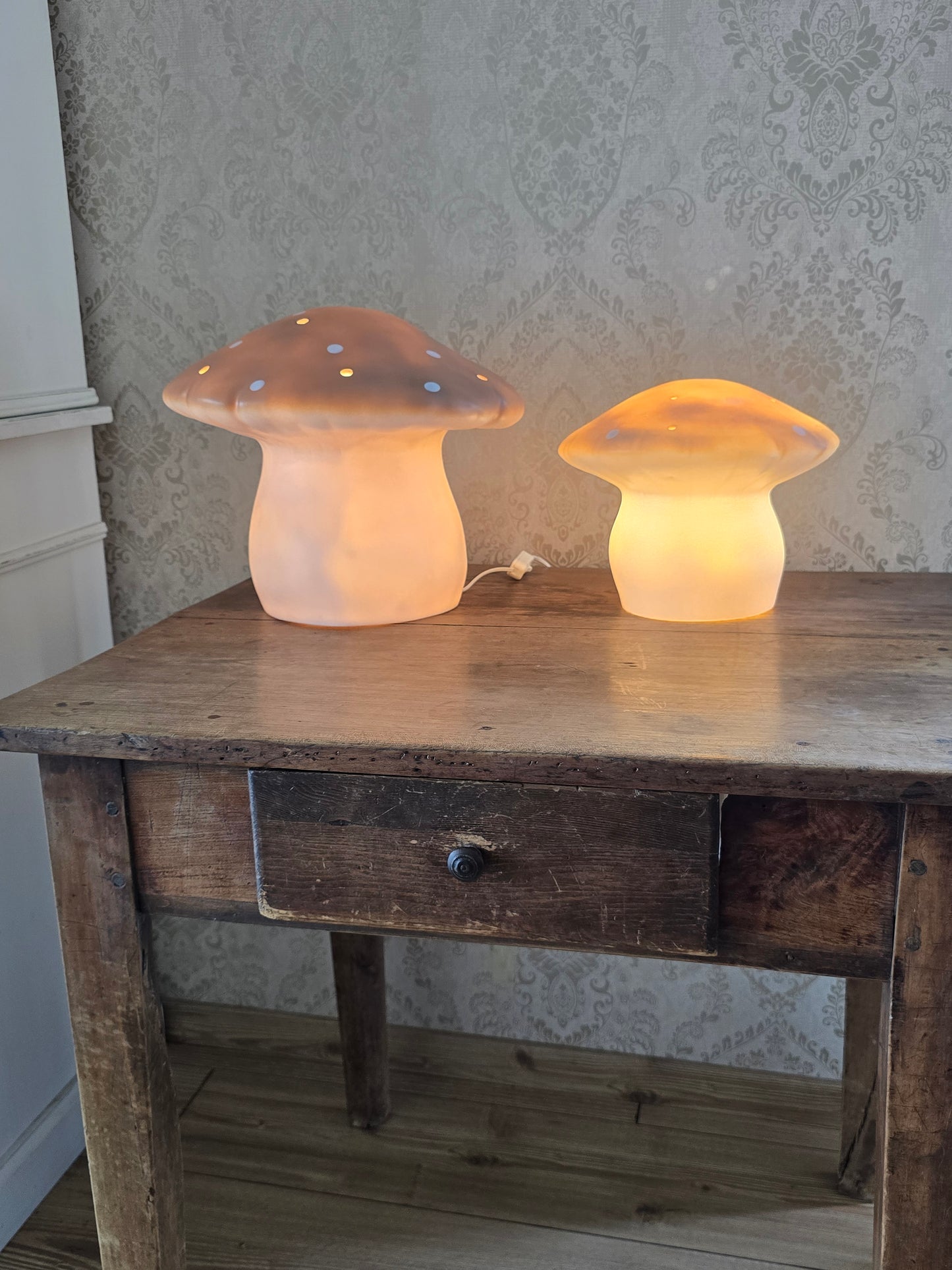 Brocante tafel, met lade