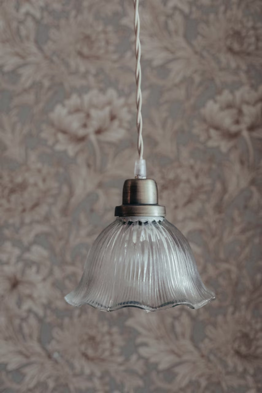 Vintage Scandinavische hanglamp met helder glas en messing fitting